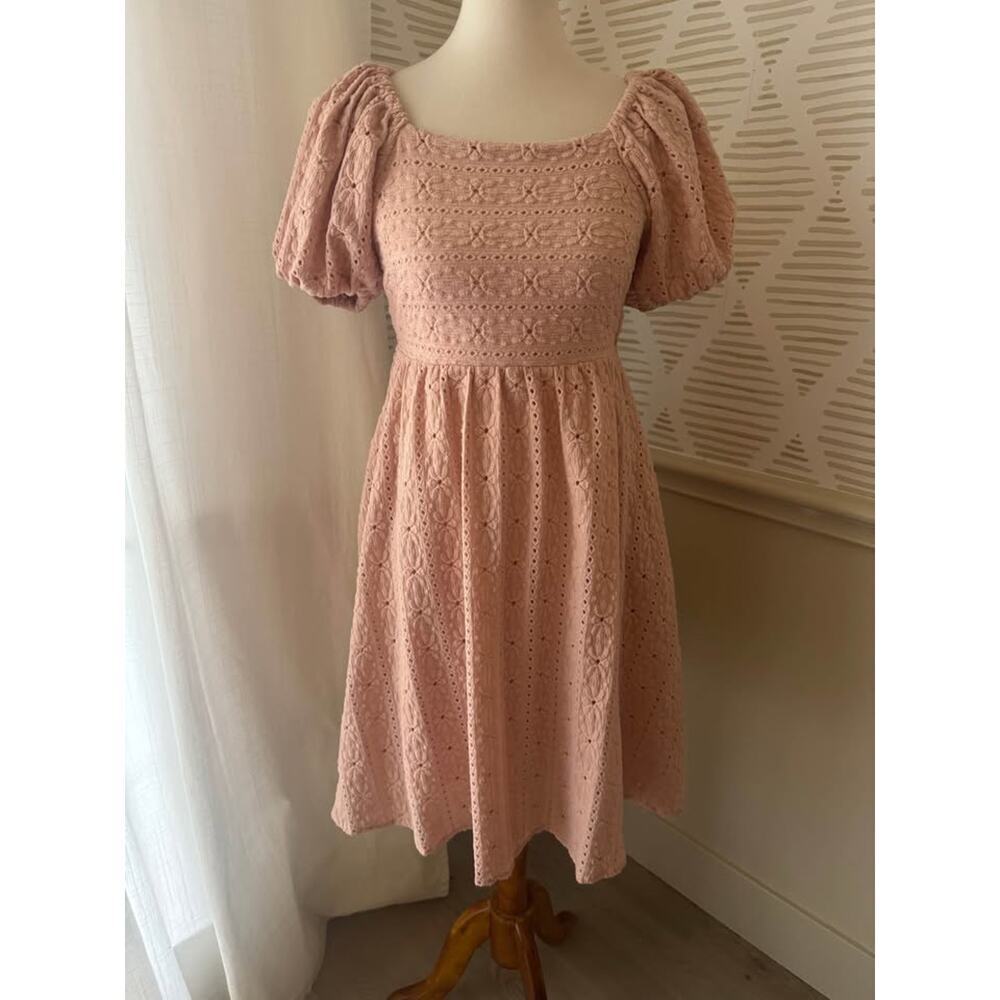 Beryl Women’s Small Pink Eyelet Lace Square Neck Puff Sleeve Dress